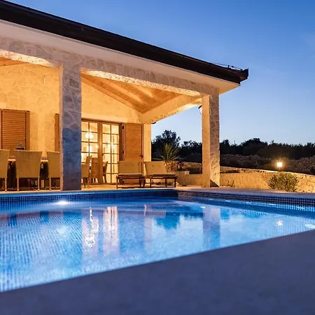Maslina Villa *