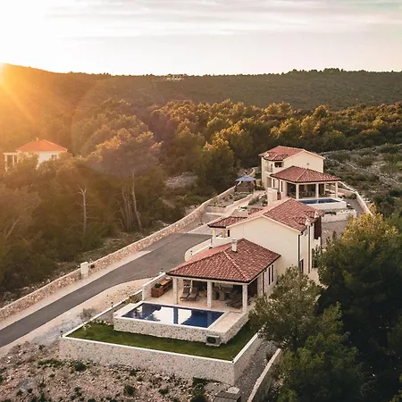 Villa Maslina *